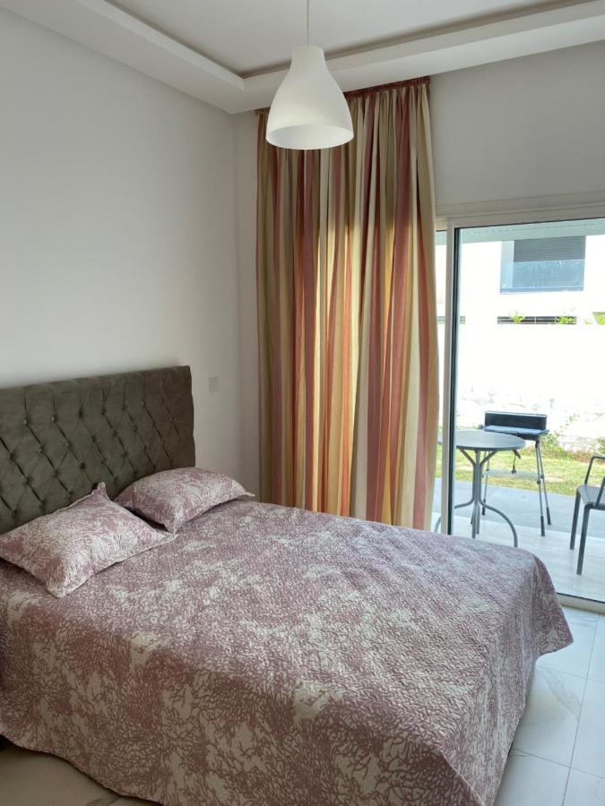 Lovely 4-Bedroom Condo With Pool Рабат Екстериор снимка